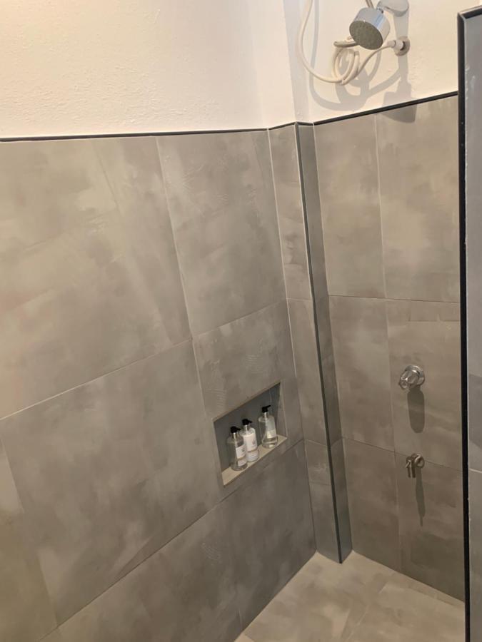 Crown Malapascua Hotel Eksteriør billede