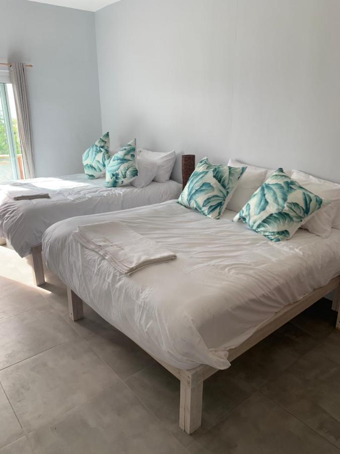 Crown Malapascua Hotel Eksteriør billede