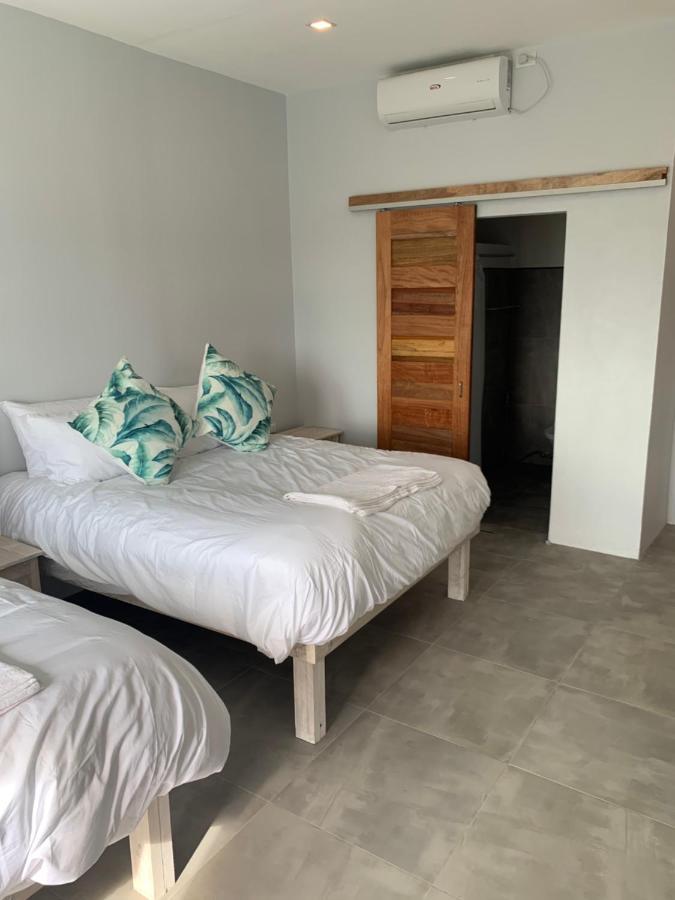 Crown Malapascua Hotel Eksteriør billede