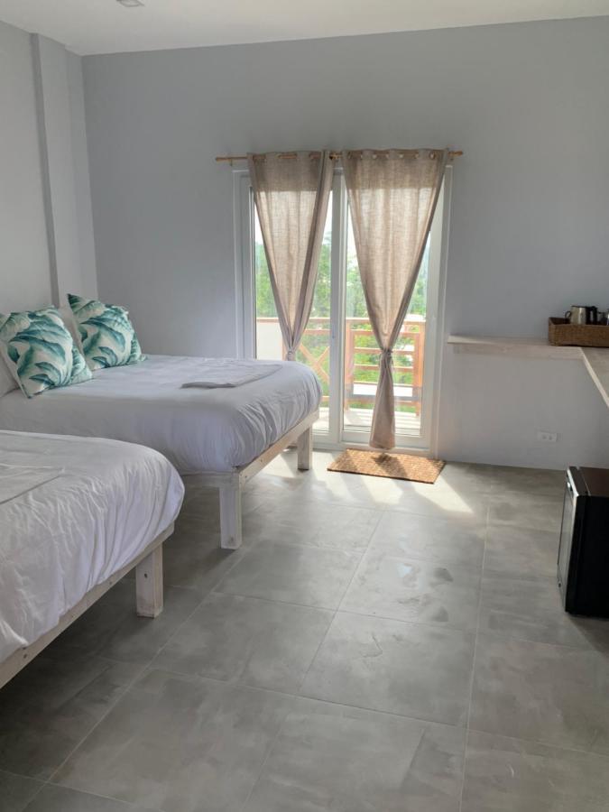 Crown Malapascua Hotel Eksteriør billede